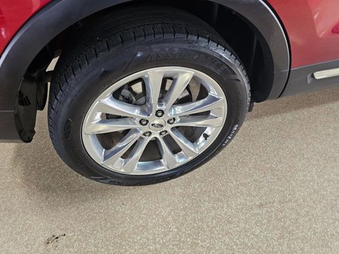 Used 2018 Ford Explorer XLT w/ Equipment Group 202A image 53