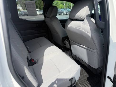 Certified 2025 Toyota Tacoma SR5 AWD/4WD image 19