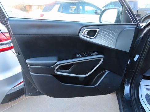 Used 2024 Kia Soul LX w/ Option Group 015 image 19