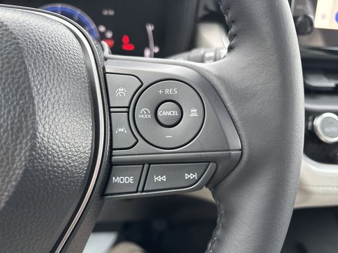 Certified 2026 Toyota Corolla Cross LE w/ Moonroof Package image 20