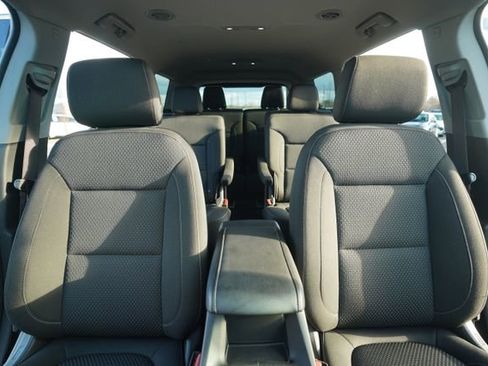 Used 2023 GMC Acadia SLE w/ Driver Convenience Package image 36