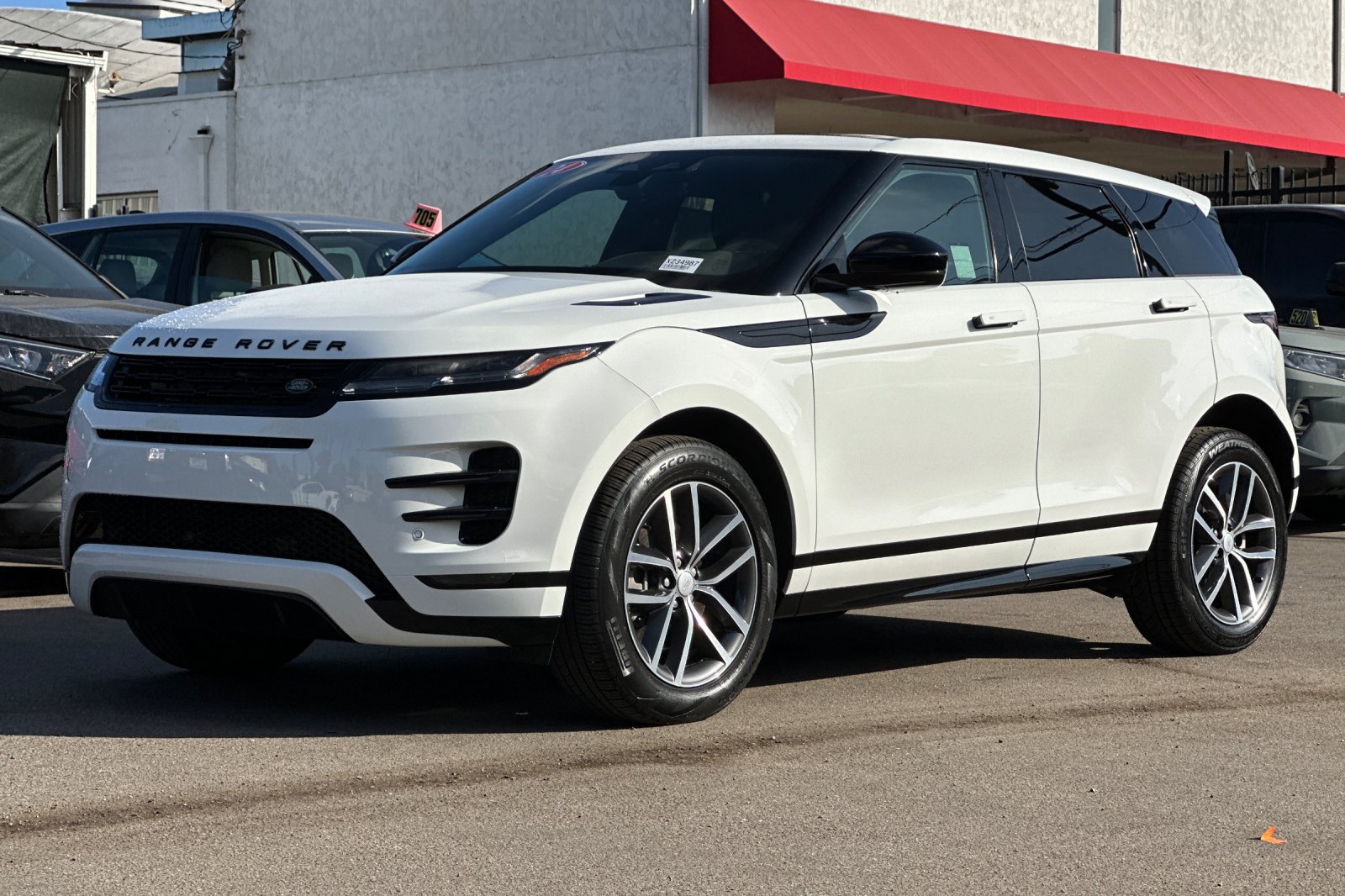 Used 2024 Land Rover Range Rover Evoque Dynamic SE AWD/4WD image 8