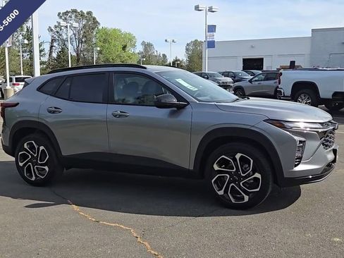 New 2026 Chevrolet Trax RS w/ Sunroof Package image 3