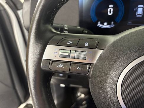 Used 2025 Hyundai Kona SEL FWD image 23