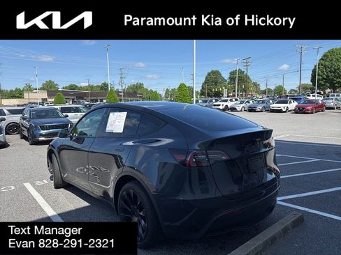 Used 2024 Tesla Model Y Long Range RWD image 9