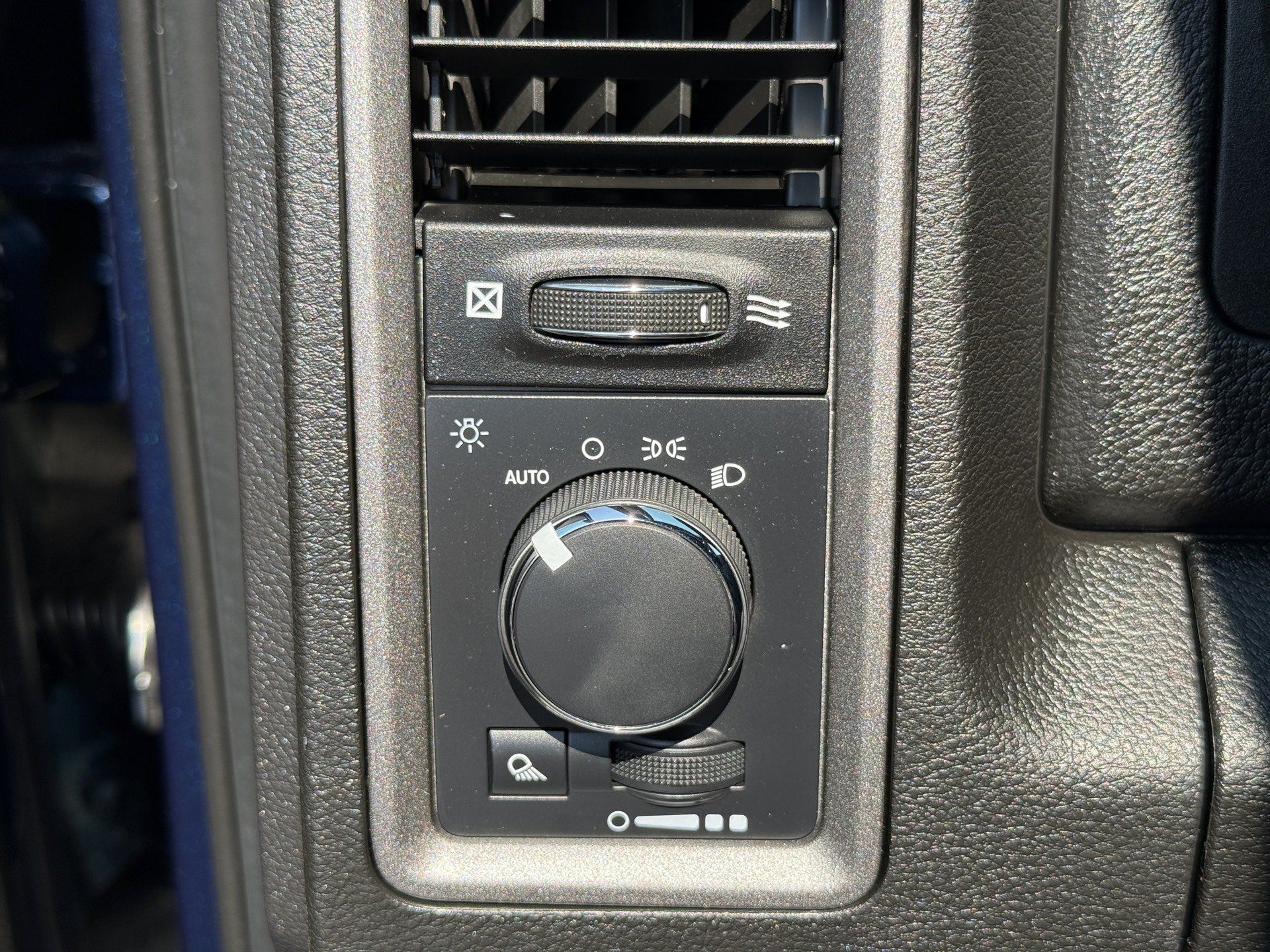Used 2022 RAM 1500 Tradesman w/ Chrome Plus Package AWD/4WD image 32
