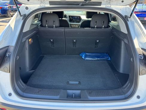 Used 2024 Chevrolet Trax LS w/ LS Convenience Package image 17