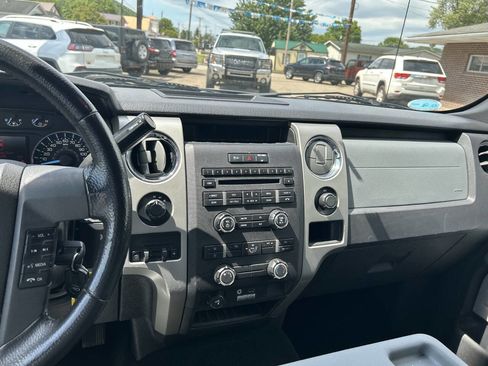 Used 2011 Ford F150 XLT w/ XLT Chrome Pkg AWD/4WD image 12