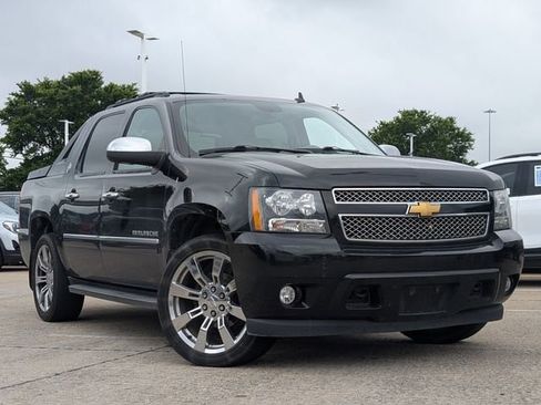 Used 2013 Chevrolet Avalanche LTZ image 1