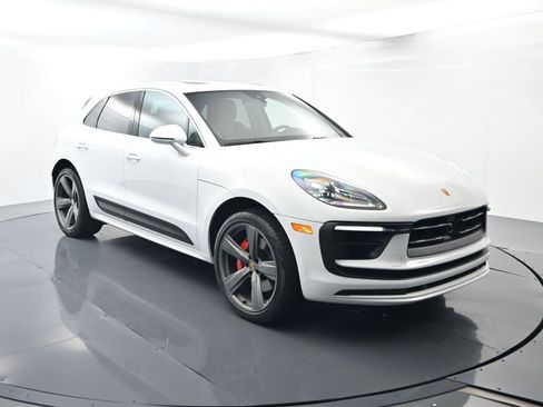 Used 2025 Porsche Macan S image 17