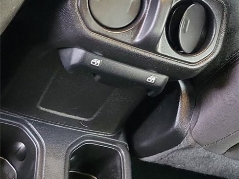 Used 2020 Jeep Wrangler Unlimited Willys image 28