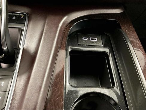 Used 2024 Cadillac Escalade Sport Platinum w/ Heavy-Duty Trailer Package AWD/4WD image 28