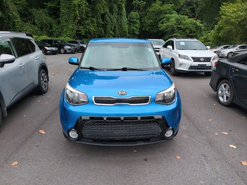 Used 2016 Kia Soul + w/ Designer's Package FWD image 2