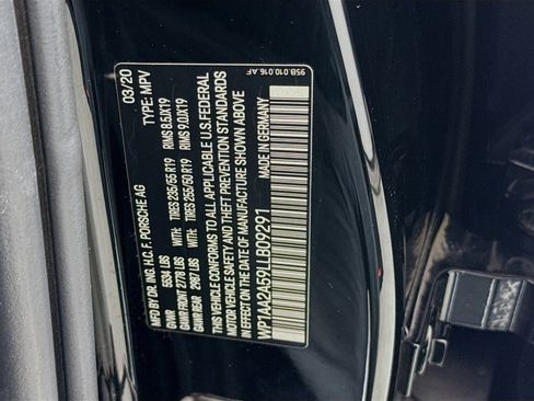 Used 2020 Porsche Macan image 31