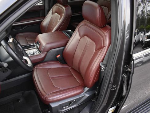 Used 2024 Ford Expedition Max Limited AWD/4WD image 21