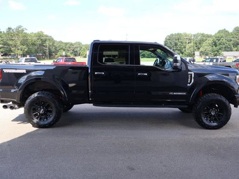 Used 2022 Ford F350 Platinum w/ Tremor Off-Road Package AWD/4WD image 4