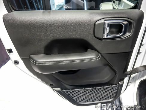 Used 2023 Jeep Wrangler Unlimited Sahara w/ Cold Weather Group image 22