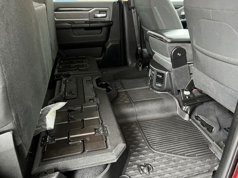 Used 2020 RAM 2500 Big Horn w/ Level 2 Equipment Group image 23