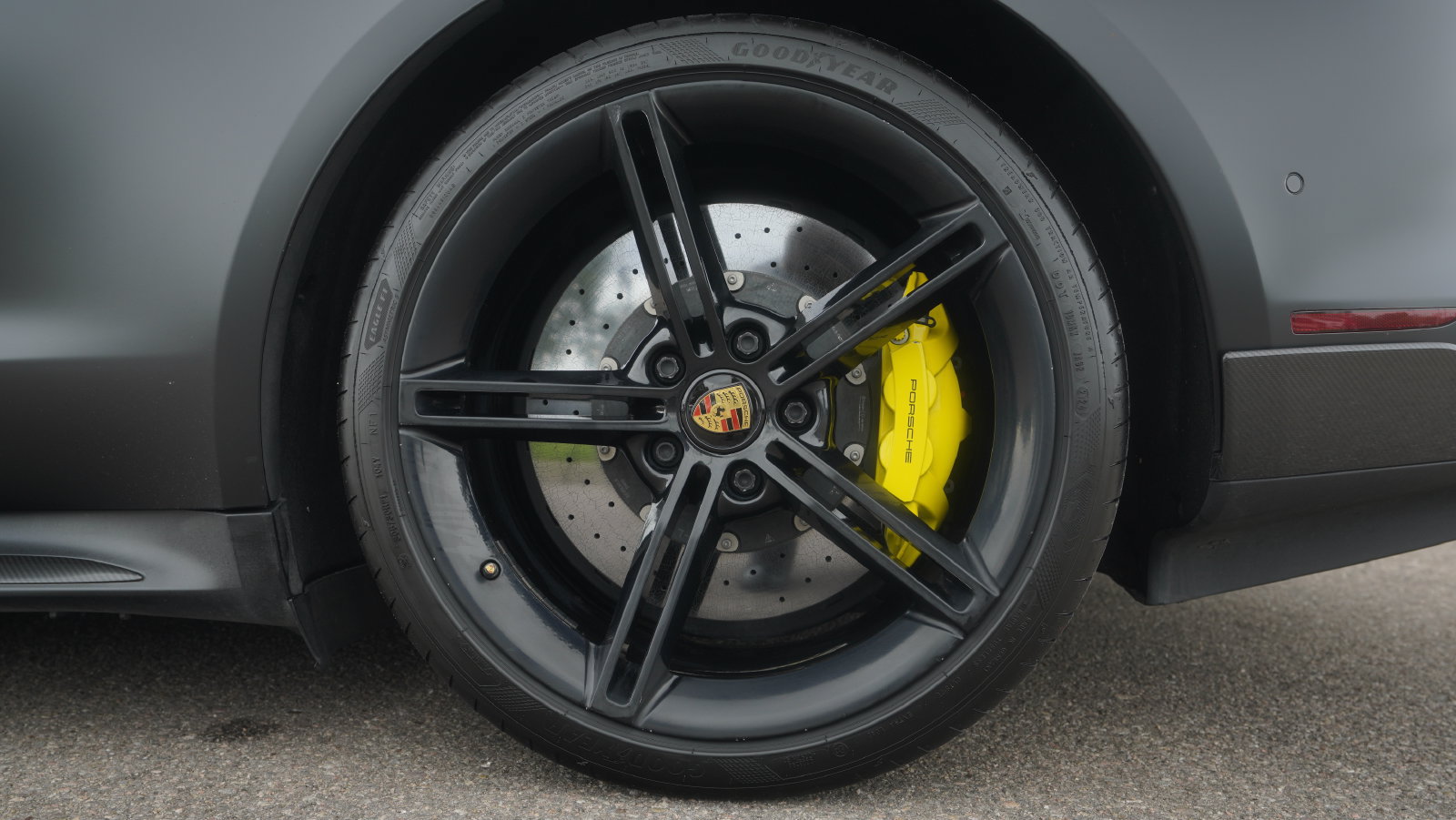 Used 2022 Porsche Taycan Turbo S AWD/4WD image 7