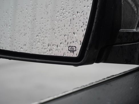 Used 2021 Jeep Cherokee Latitude Lux w/ Sun & Sound Group image 37