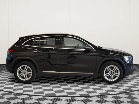 Used 2021 Mercedes-Benz GLA 250 4MATIC image 2