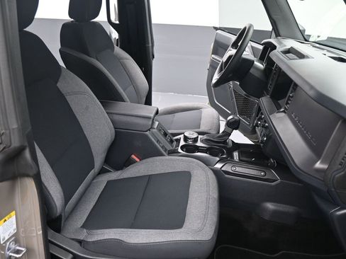 Certified 2025 Ford Bronco 4-Door image 2
