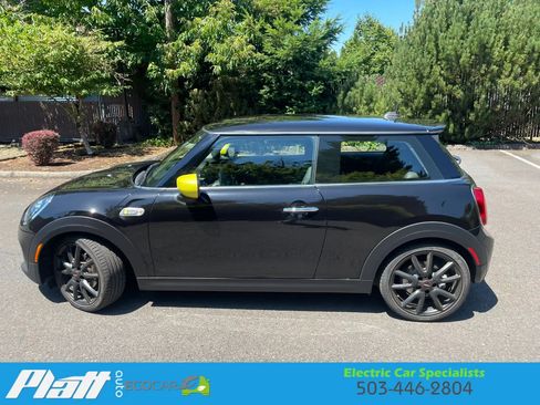 Used 2021 MINI Cooper SE w/ 6.5" Touchscreen Package FWD image 6