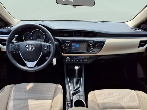 Used 2015 Toyota Corolla LE FWD image 12