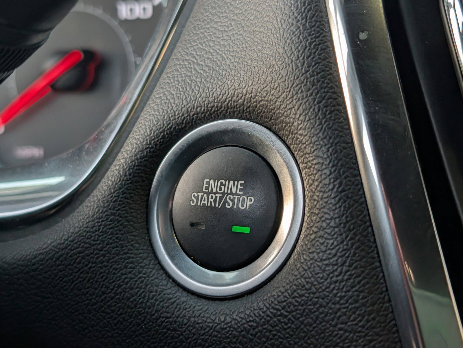 Used 2023 Chevrolet Traverse LT FWD image 11