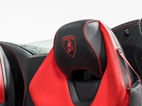 Used 2023 Lamborghini Huracan EVO RWD image 20