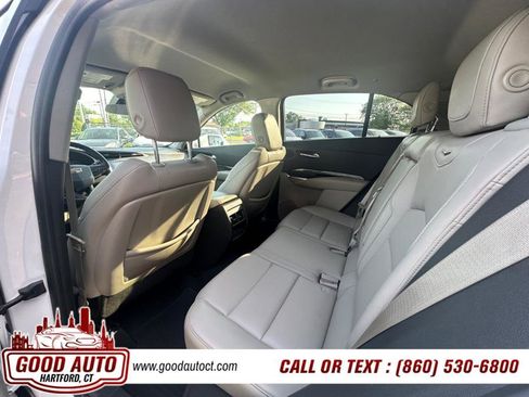 Used 2019 Cadillac XT4 Luxury w/ Cold Weather Package image 12