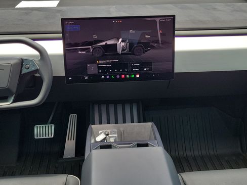 Used 2024 Tesla Cybertruck Cyberbeast AWD/4WD image 15