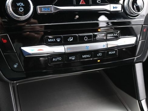 Used 2022 Ford Explorer ST-Line RWD image 16