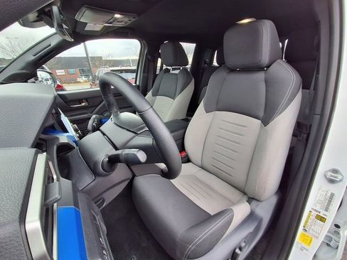 Used 2024 Toyota Tacoma TRD Sport w/ TRD Sport Upgrade Package image 21