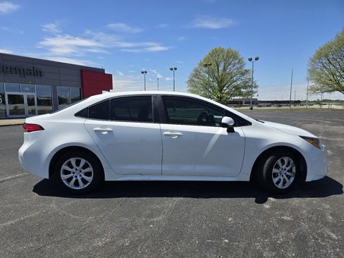Certified 2022 Toyota Corolla LE FWD image 15