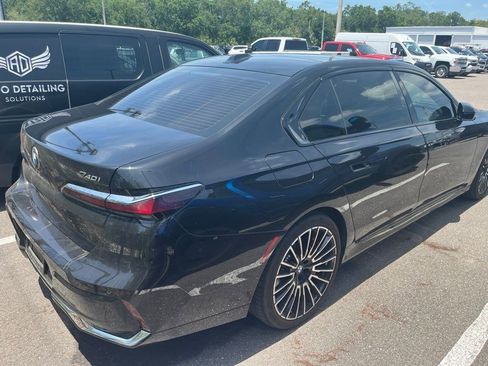 Used 2025 BMW 740i w/ Executive Package RWD image 3