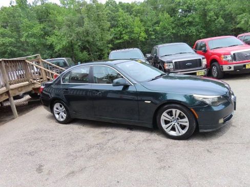 Used 2010 BMW 528i Sedan RWD image 5