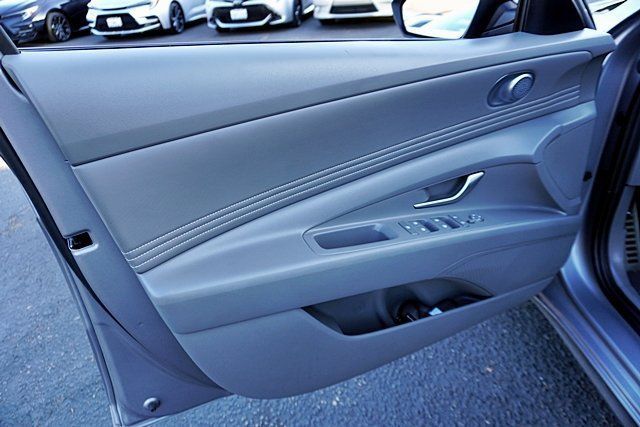 Certified 2026 Hyundai Elantra Sport FWD image 31