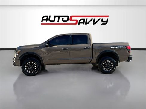 Used 2021 Nissan Titan PRO-4X w/ Pro-4x Convenience Package image 4