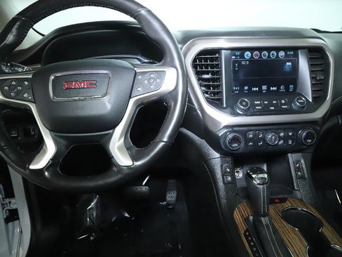 Used 2019 GMC Acadia Denali w/ Technology Package AWD/4WD image 30