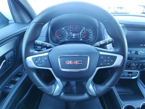 Used 2024 GMC Terrain SLE w/ Driver Convenience Package image 14