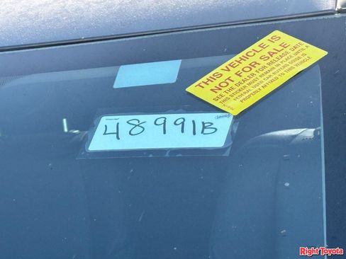 Certified 2017 Toyota Corolla SE FWD image 11