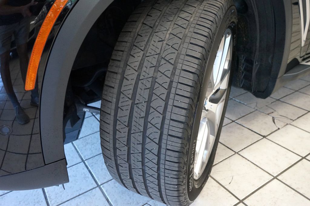 Used 2021 BMW X5 xDrive40i w/ Executive Package AWD/4WD image 62