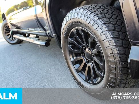 Used 2024 GMC Sierra 1500 AT4 w/ AT4 Preferred Package AWD/4WD image 13