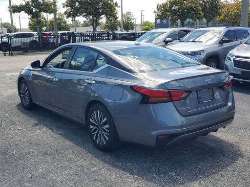 Certified 2024 Nissan Altima 2.5 SV FWD image 8
