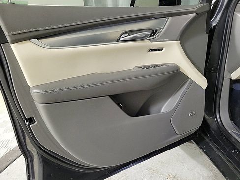 Used 2021 Cadillac XT5 Premium Luxury image 21