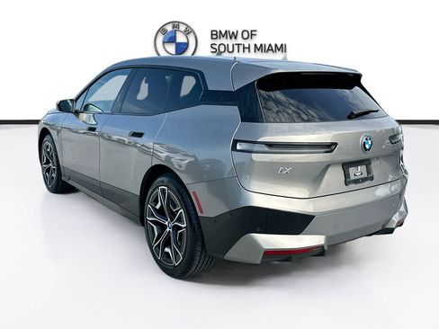 Used 2024 BMW iX xDrive50 w/ Sport Package AWD/4WD image 5