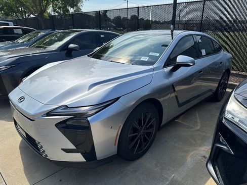 New 2026 Lexus ES 350h w/ Cold Area Package FWD image 4