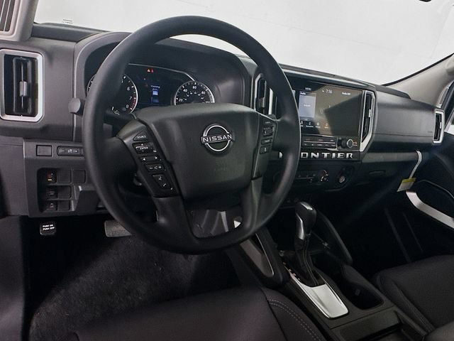 Certified 2025 Nissan Frontier SV RWD image 11