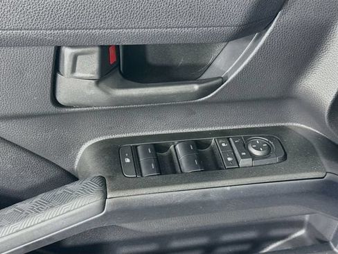Certified 2025 Toyota 4Runner SR5 AWD/4WD image 19